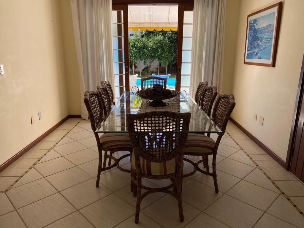  CASA 3 DORMITÓRIOS JURERE INTERNACIONAL
