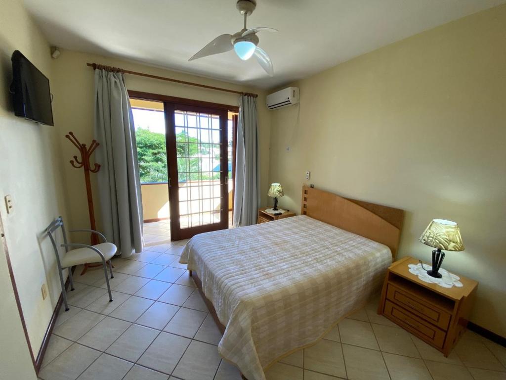  CASA 3 DORMITÓRIOS JURERE INTERNACIONAL