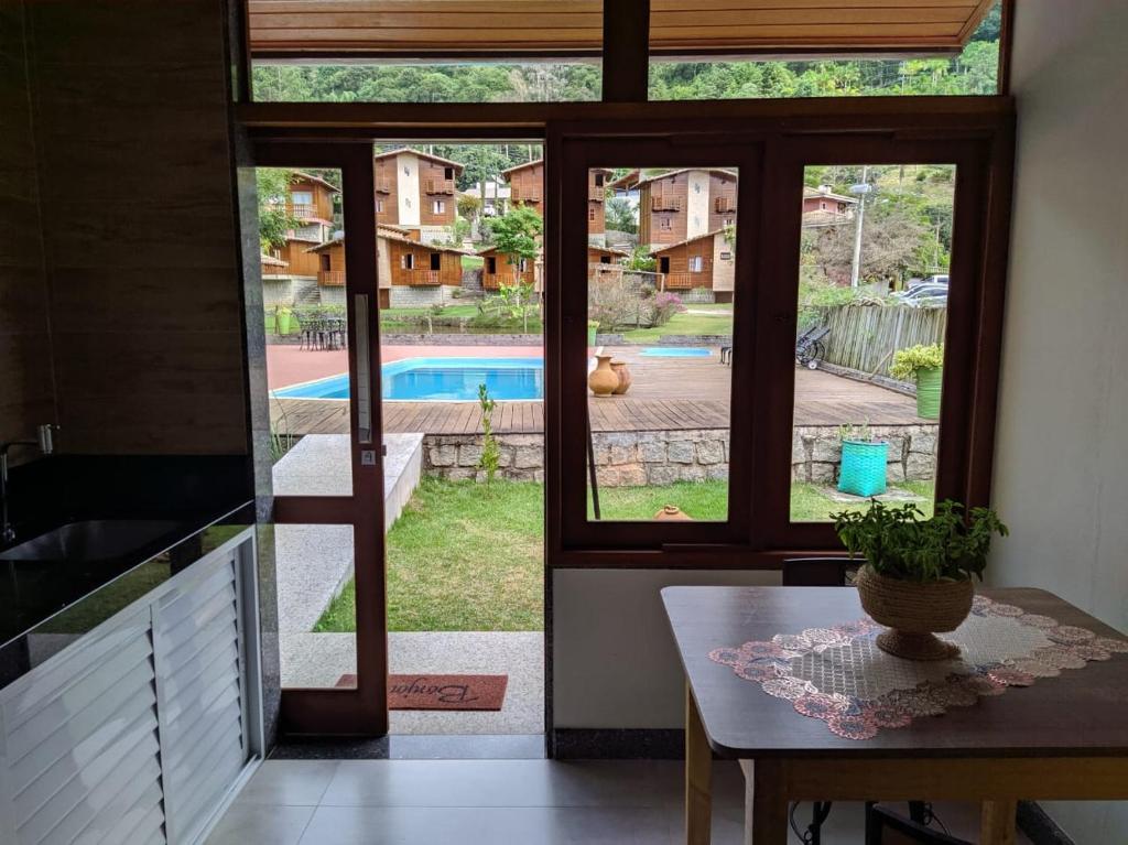  Flat com lareira ecológica e café da manhã em Pedra Azul