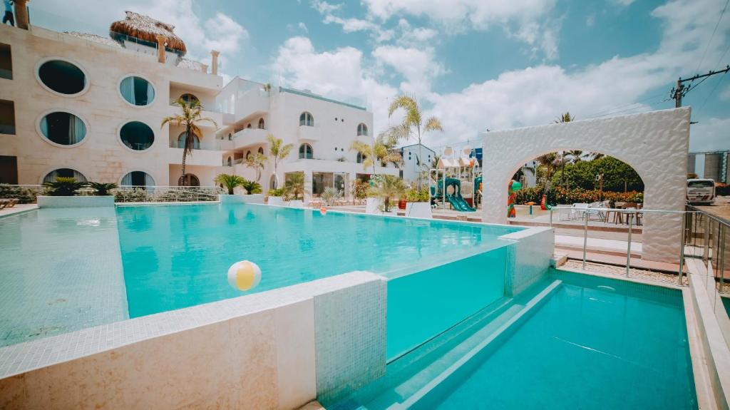 Bazén v ubytování Loa Tolú by Bernalo Hotels nebo v jeho okolí