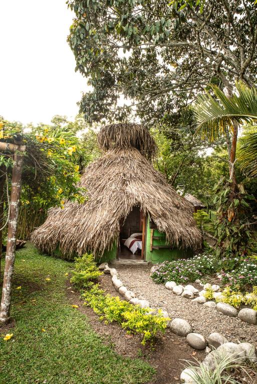 Finca Ecológica El Maco - Bungalow Con Vista Al Jardín