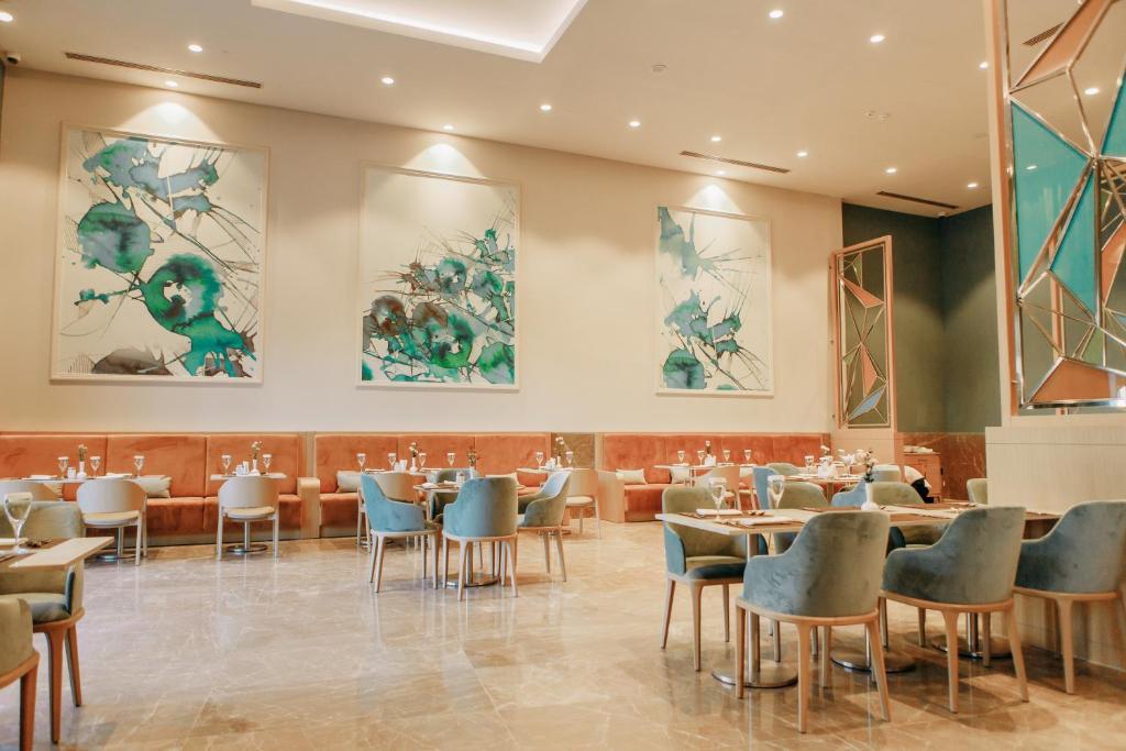 Restaurant o iba pang lugar na makakainan sa KARAVANSARAY Turkistan Hotel - Free FLYING THEATRE Entrance
