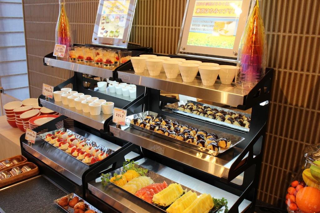 ホテルの敷地内または近くでの食事または食べ物