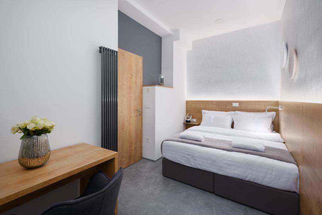 Vila Emona - Central Apartments - Free Parking - Resim 20