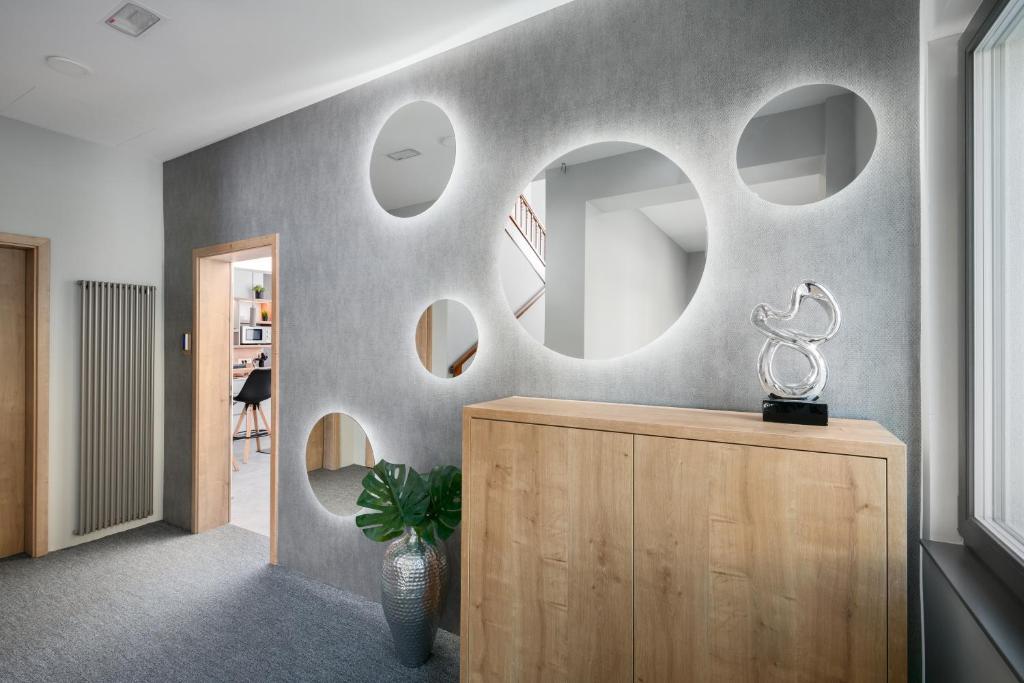 Vila Emona - Central Apartments - Free Parking - Resim 41