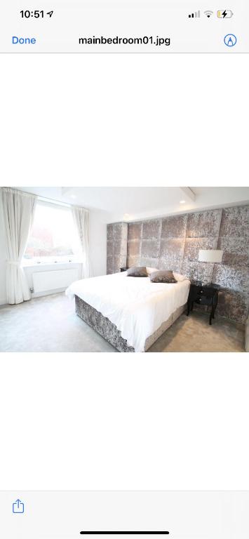 Stunning 3 bedroom/2bathroom apartment with two parking spaces