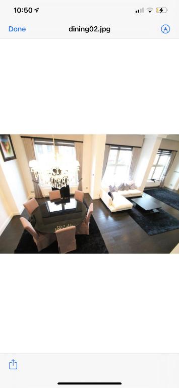 Stunning 3 bedroom/2bathroom apartment with two parking spaces