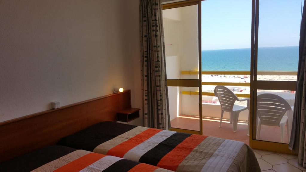 Excelente Vista Mar - T1 na praia de Monte Gordo - Apartment With Sea View