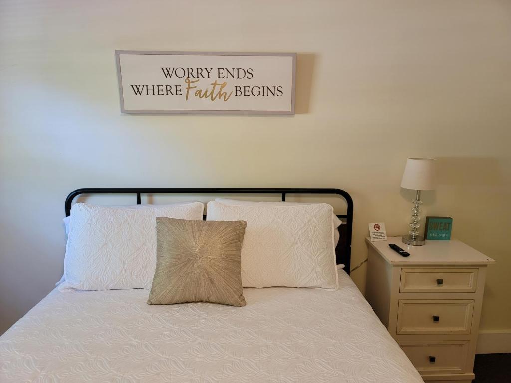 Relaxing, Comfortable, Private Bedroom - 