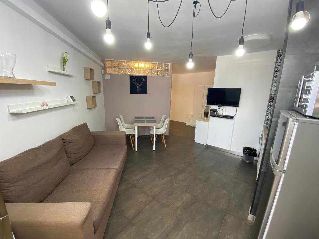Studio Apartment San Eugenio, Adeje, Spain - Booking.com