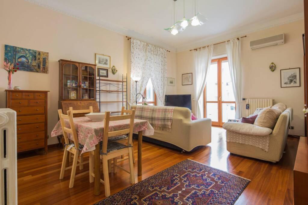 Area soggiorno di Charming apartment in the centre of Amalfi