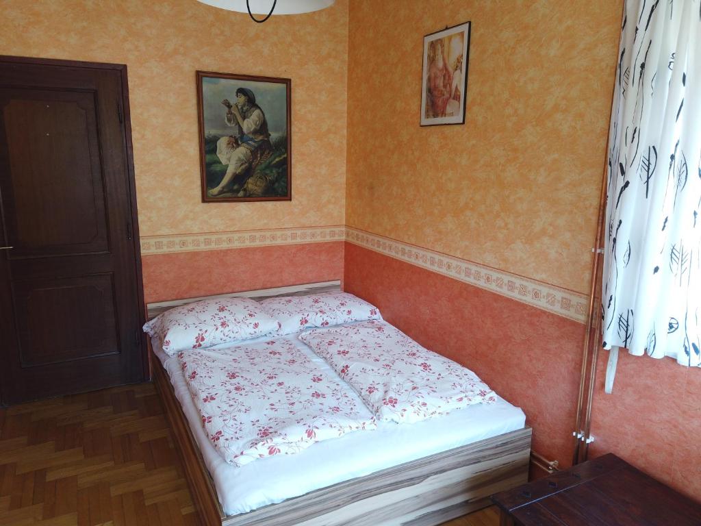 Posteľ alebo postele v izbe v ubytovaní Vicze Vendégház