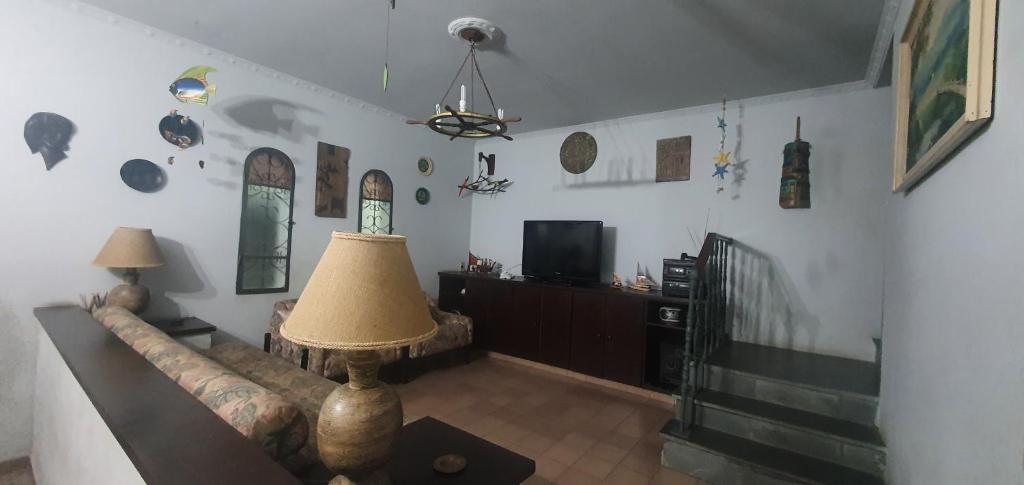  Ubatuba Centro Sobrado