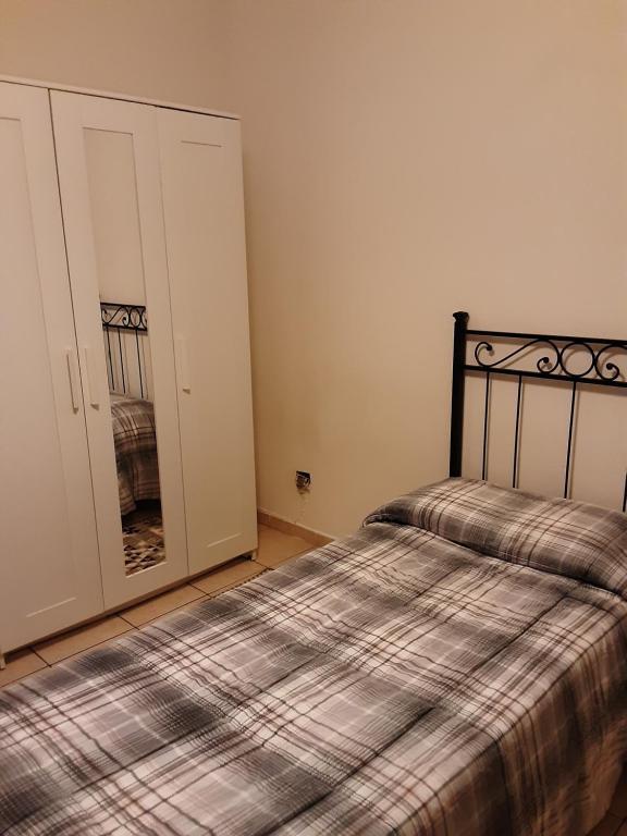 Locazione Menini - Camere zona stazione - Single Room