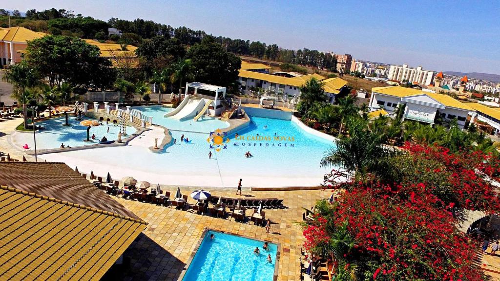  Hotel Lacqua di Roma com Parque Aquático Flat com Cozinha e Cama na Sala CH Caldas Novas Hospedagem