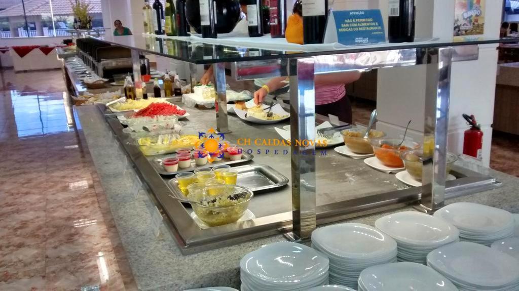  Hotel Lacqua di Roma com Parque Aquático Flat com Cozinha e Cama na Sala CH Caldas Novas Hospedagem