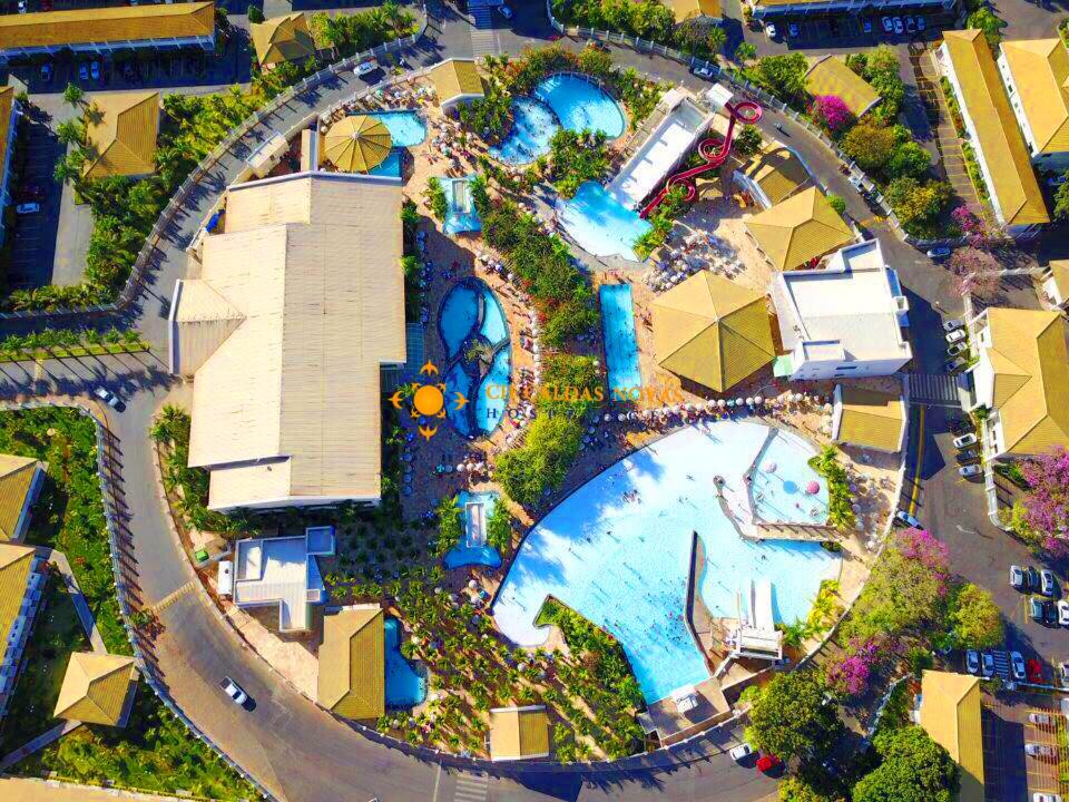  Hotel Lacqua di Roma com Parque Aquático Flat com Cozinha e Cama na Sala CH Caldas Novas Hospedagem