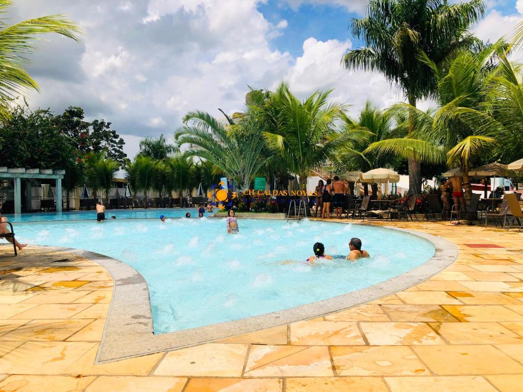  Hotel Lacqua di Roma com Parque Aquático Flat com Cozinha e Cama na Sala CH Caldas Novas Hospedagem