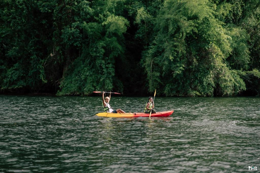 ชอว์ งาทอง รีสอร์ต Chor Ngar Thong Erawan Kanchanaburi - 6