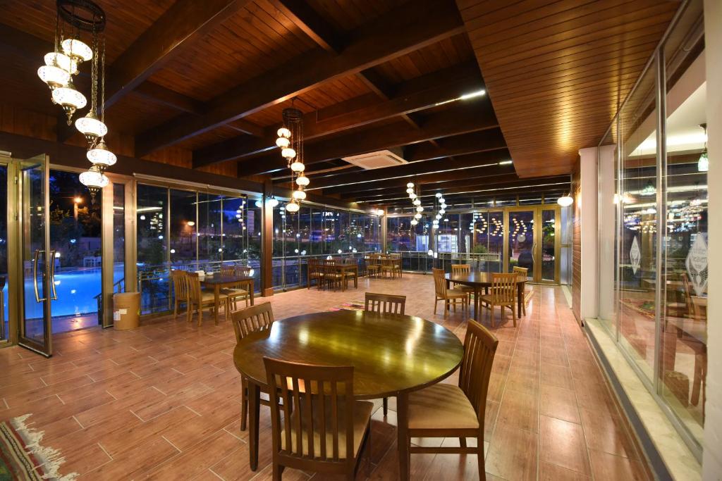 Restaurace v ubytování Pamukkale Whiteheaven Suite Hotel