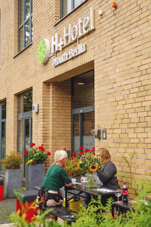 H+ Hotel 4Youth - Resim 19