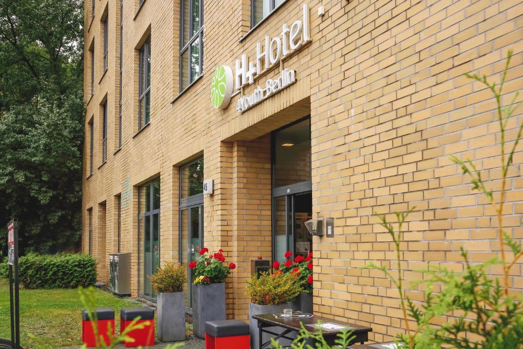 H+ Hotel 4Youth - Resim 11