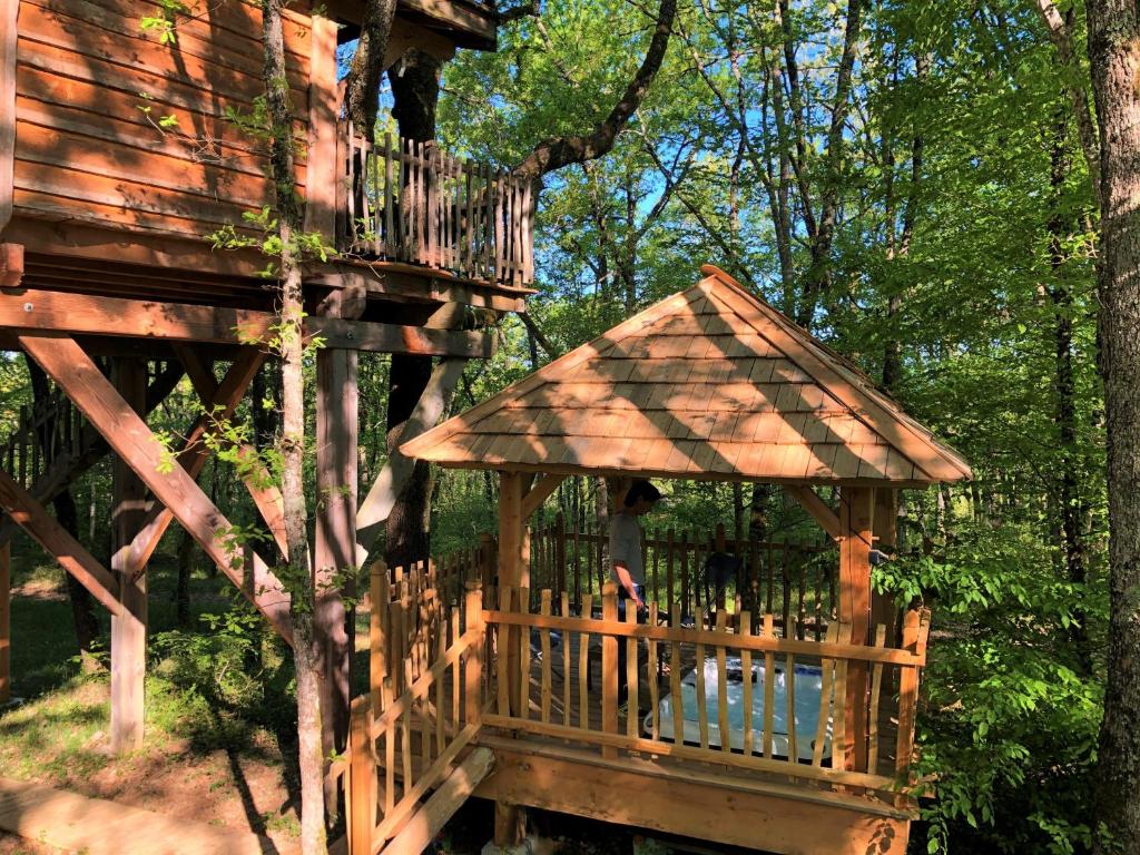 Gallery image of Cabane Perchée Spa Dordogne La Ferme de Sirguet in Monsac