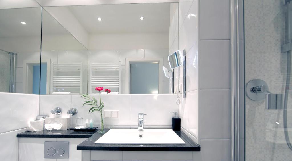 Hotel am Hofgarten - Resim 9