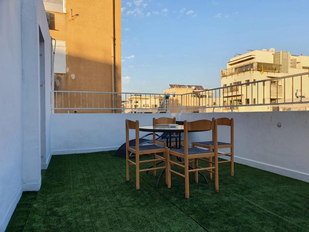 Balkón nebo terasa v ubytování Hostel BU93