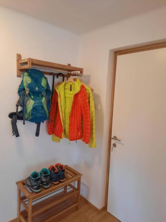 Kép Apartment Fischer mit Privatstrand szállásáról Steindorf am Ossiacher Seeben a galériában