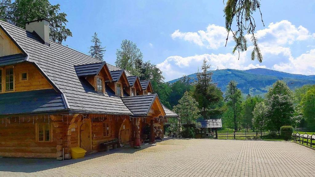 Výhľad na hory alebo výhľad na hory priamo z v penzióne/hostinci