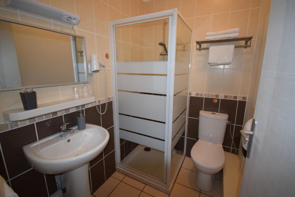 Hôtel du Commerce - Centre Millau - Habitación Doble