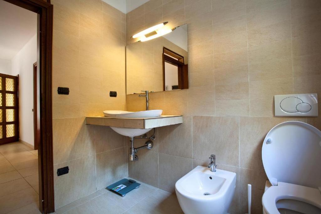 Zdjęcie z galerii obiektu Villa VISTA LAGO w mieście Torri del Benaco