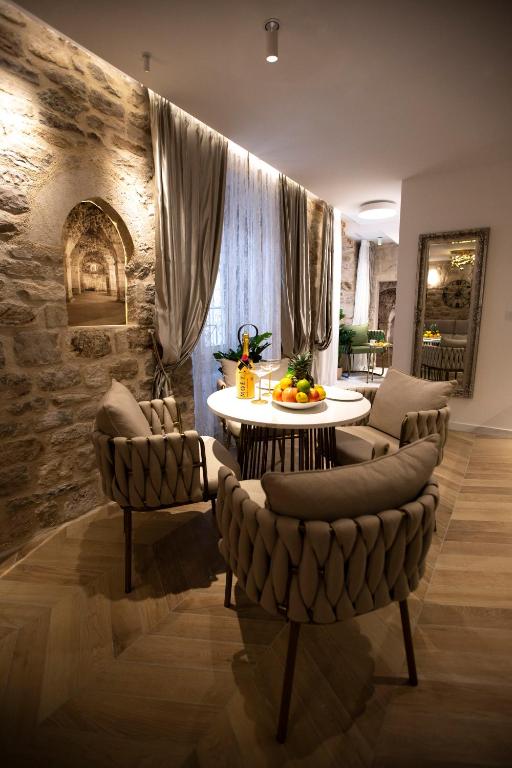 Posedenie v ubytovaní Luxury Apartments Lilly 1