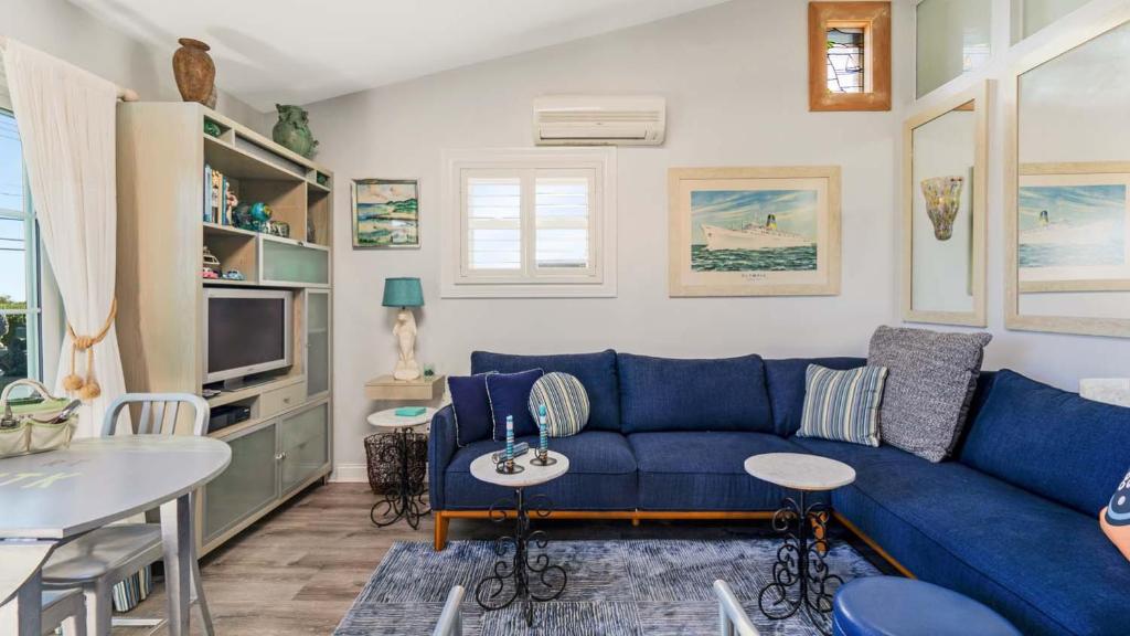 Beach Plum Resort - One-Bedroom Bungalow