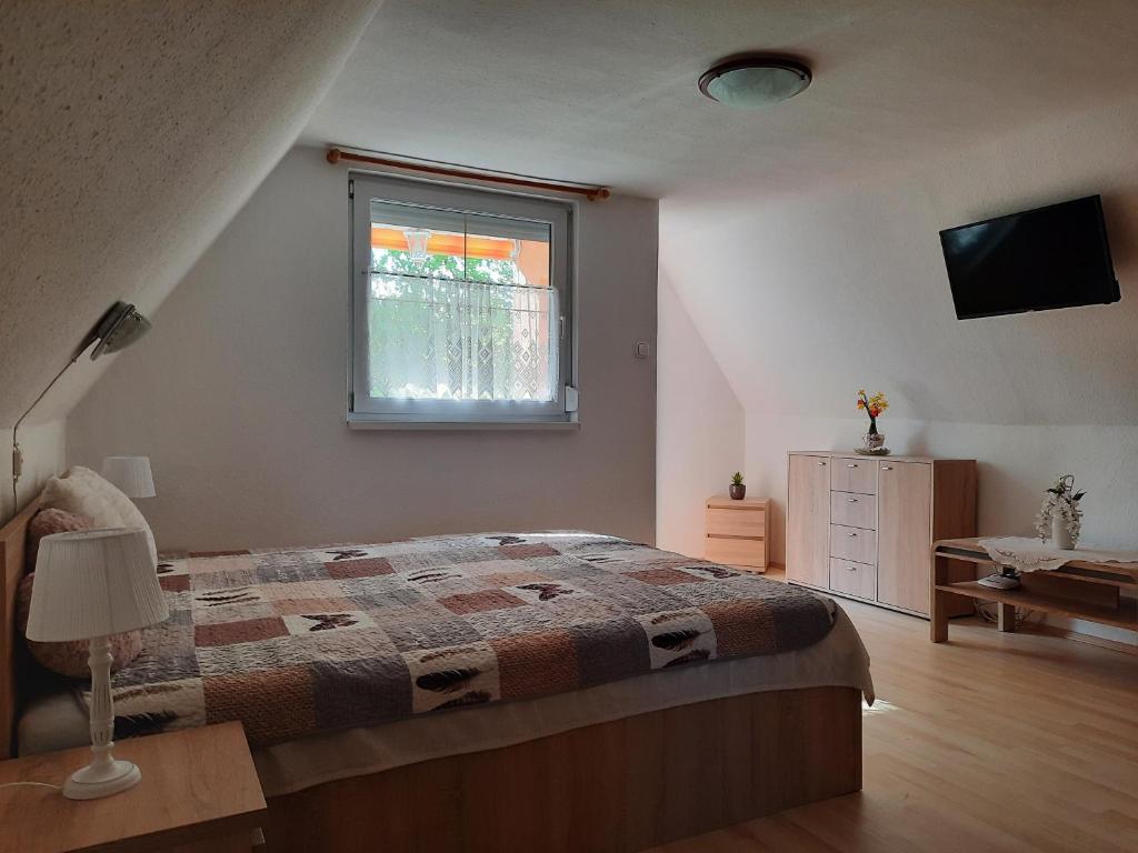 Dóra Apartmanház Zalakaros - Apartment With Balcony
