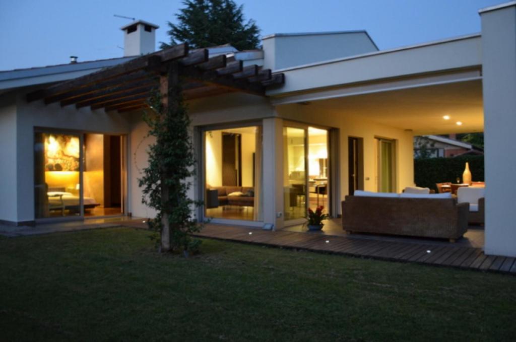 Vonkajšia záhrada v ubytovaní Casa Savoia Luxury House
