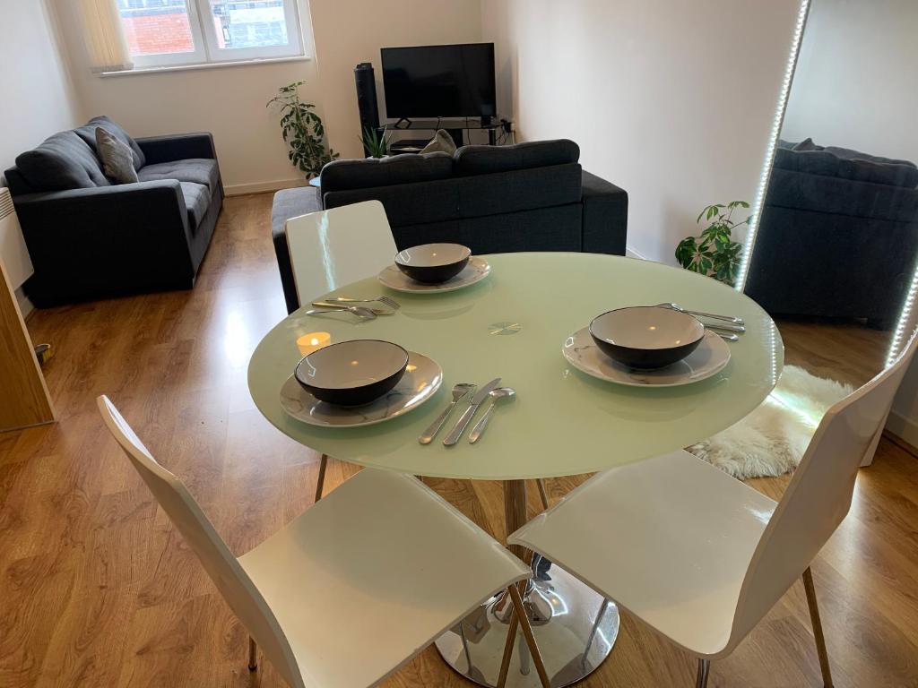 Smooth 2 Bed City Centre Apartment