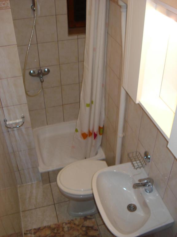 Kúpeľňa v ubytovaní Apartmani Stanić Rosa