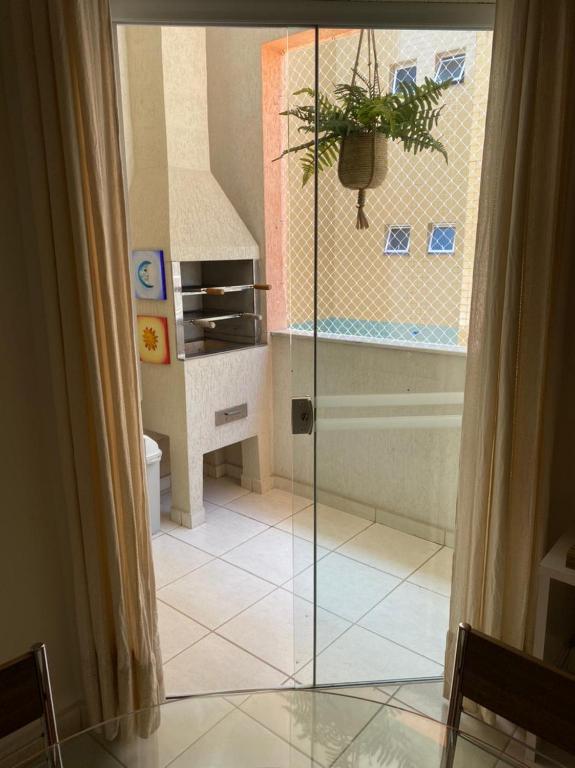  Apto Itaguá 2 quartos para 6 pessoas