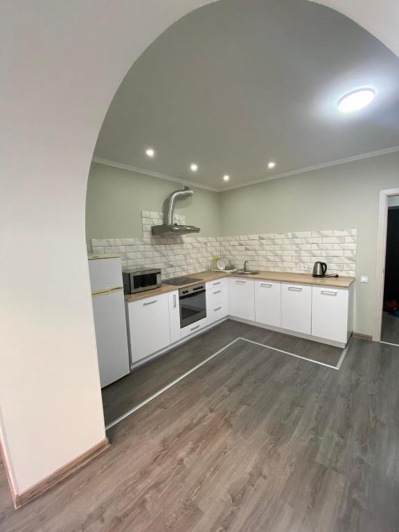 ОДНОКОМНАТНАЯ КВАРТИРА С ДИЗАЙНЕРСКИМ РЕМОНТОМ - Appartement D'une Chambre