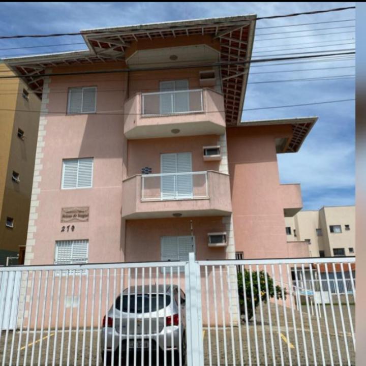  Apto Itaguá 2 quartos para 6 pessoas