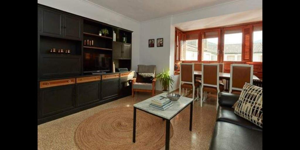 Kuchyň nebo kuchyňský kout v ubytování GUEST HOUSE BOLTAÑA