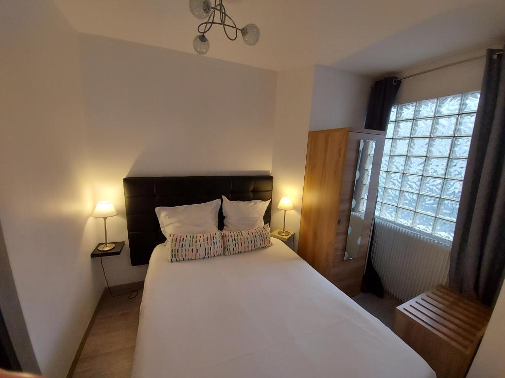 Nouveau : hyper centre de vichy T1 Bis charmant - One-Bedroom Apartment