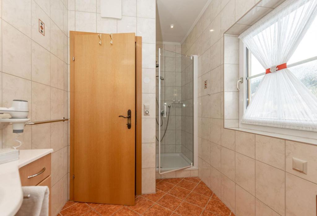 Kúpeľňa v ubytovaní Land- und Appartementhaus Pircher