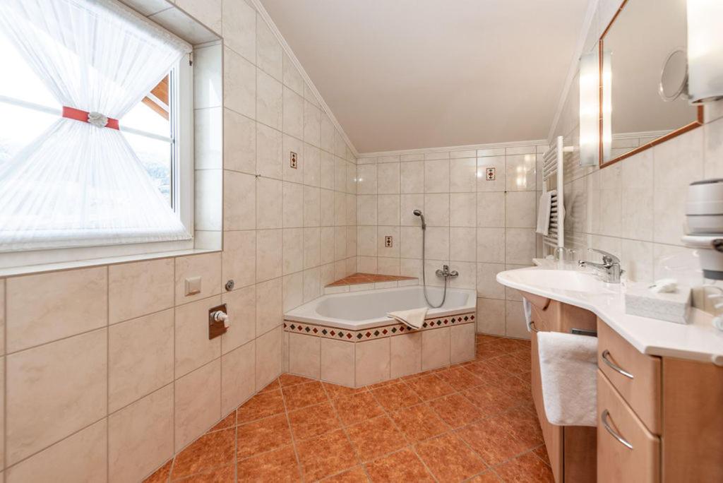 Kúpeľňa v ubytovaní Land- und Appartementhaus Pircher
