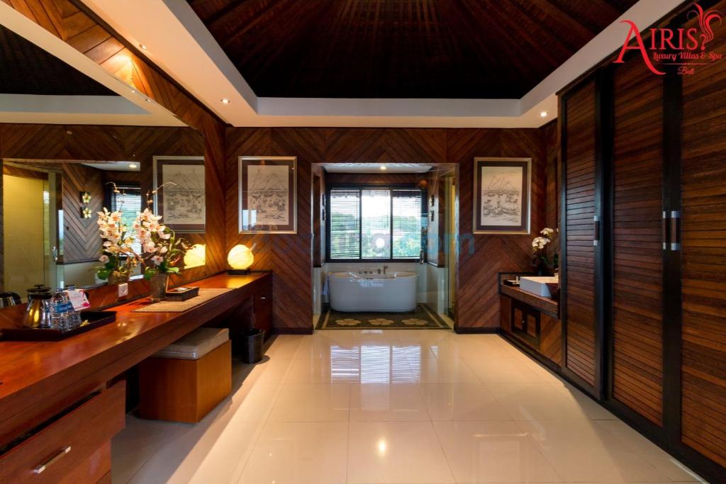 Airis Luxury Villas and Spa - 17