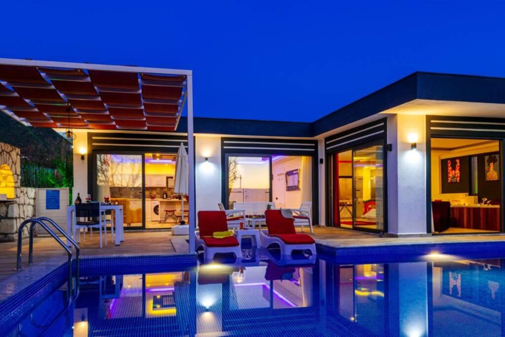 Yağmur- 1 Bedroom Holiday Villa in Kalkan