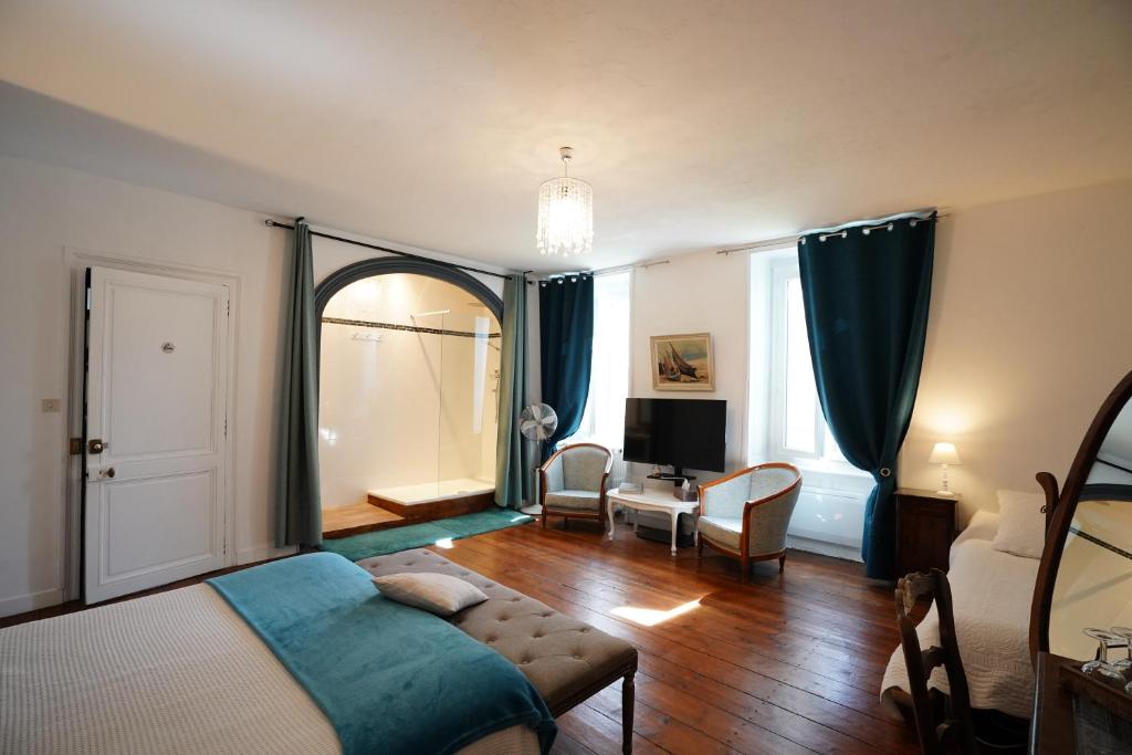 Château de Champblanc - Chambre Double Avec Salle De Bains Privative