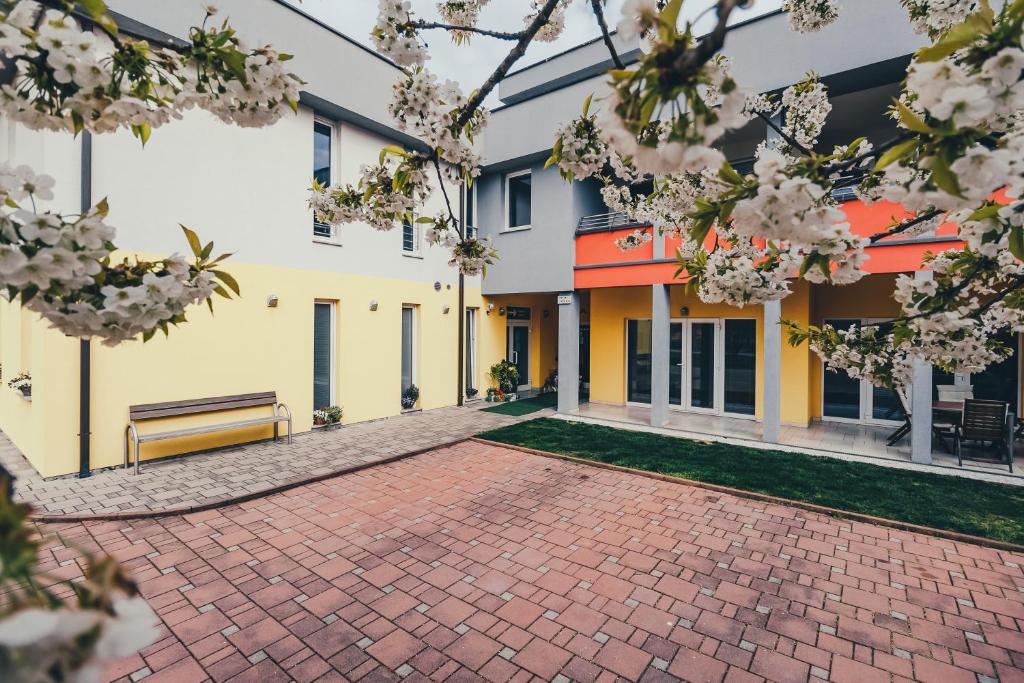 Budova, kde se apartmán nachází
